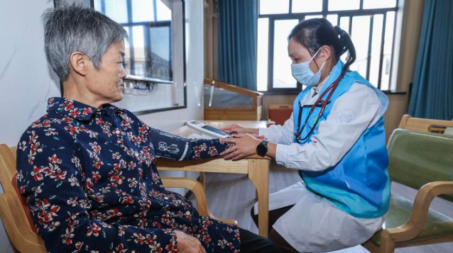 农村养老经营之困:有县城超半数机构撤并-图片1